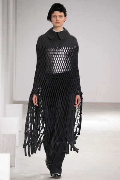 Look 25
